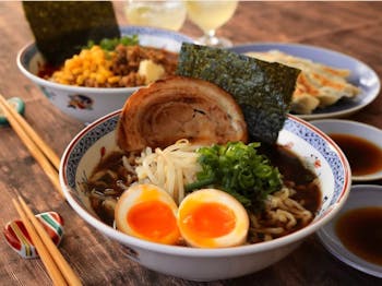 Two kinds of Ramen (Soysouce/Homemade Miso) and gyoza(Making skin), Japanese Sweets and Matcha(Tea ceremony)! one lesson per group
(alone, with your parter, friends, family, etc.)
(halal/vegan acceptable)